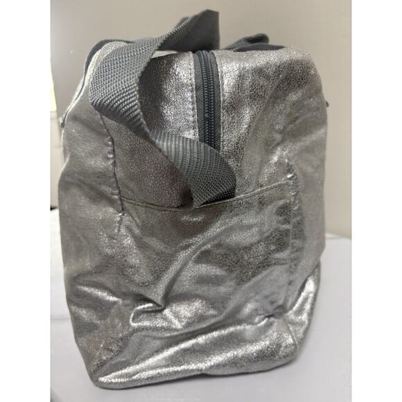 Justice Silver Metallic Duffel Bag "Live Justice" Heart Logo Gym Dance Bag Tween - Picture 5 of 8